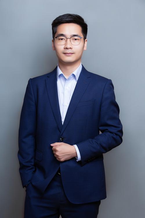 何繁茁 选角与表演指导负责人